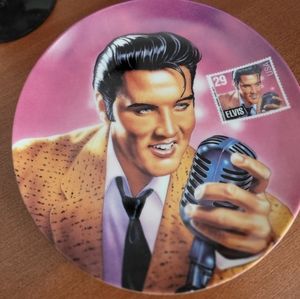 The Bradford Exchange "Elvis Presley" Plate